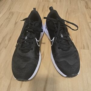 Nike Women's Black and White Sneakers
